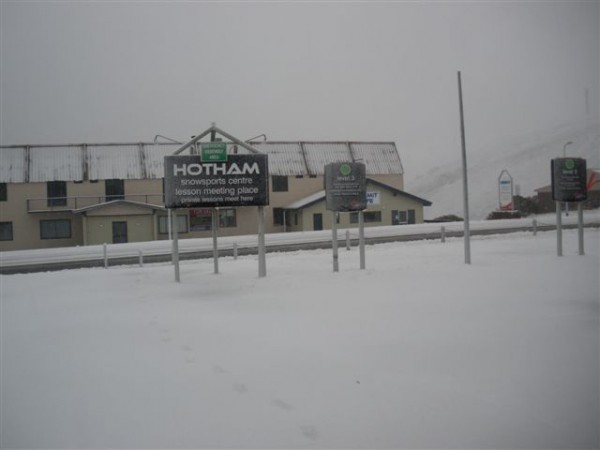 Hotham Fresh Snow 4/6/11