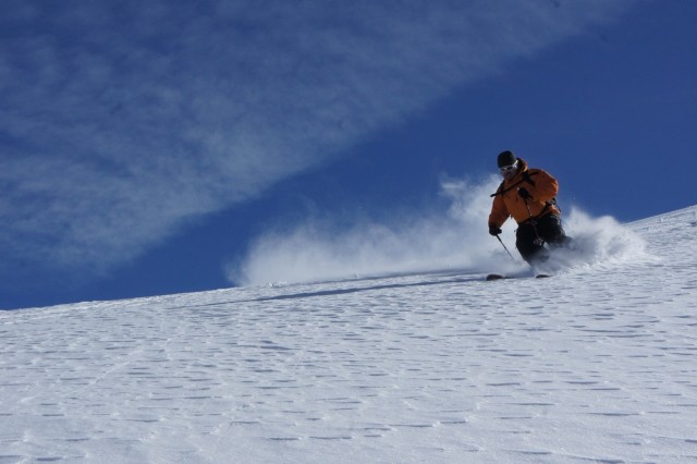 Richard skiing Powder below the Punta Helbronner